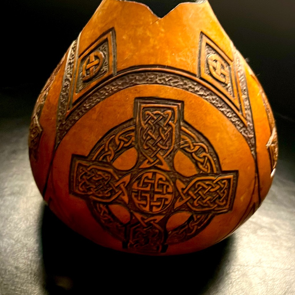 Had carved gourd.